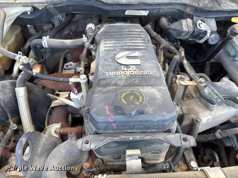 image for item EF1169 2017 RAM 5500 Crew Cab flatbed truck