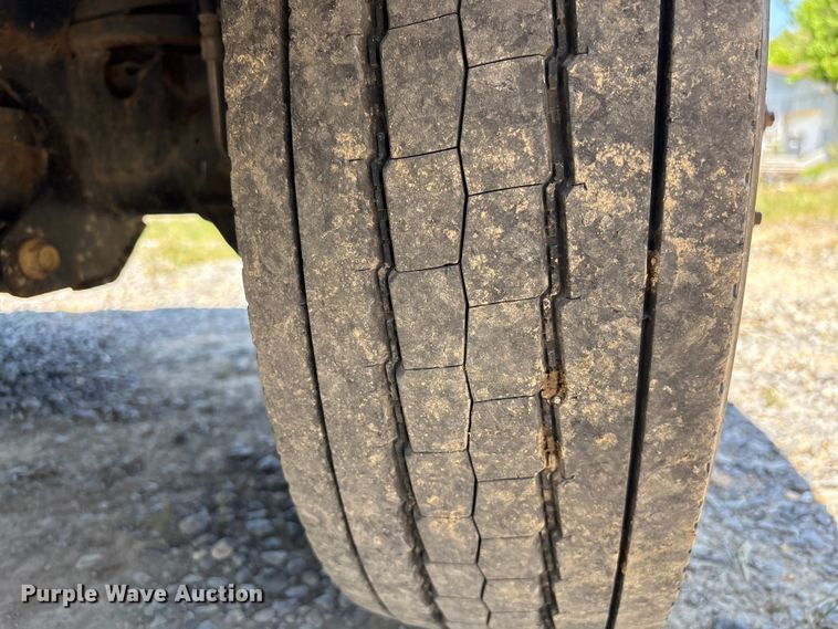 image for item EF1169 2017 RAM 5500 Crew Cab flatbed truck