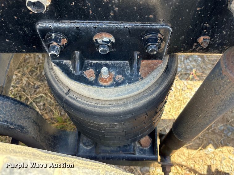 image for item EF1171 2000 Mack CH semi truck