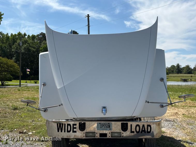 image for item EF1171 2000 Mack CH semi truck