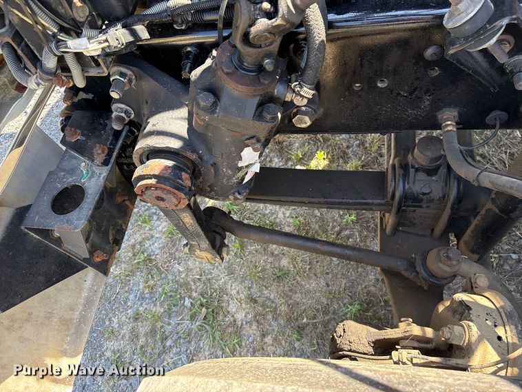 image for item EF1171 2000 Mack CH semi truck