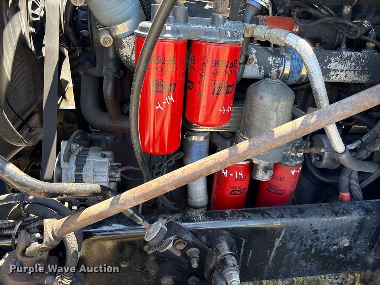 image for item EF1171 2000 Mack CH semi truck