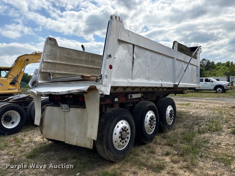 image for item EF1172 1996 Heil end dump trailer