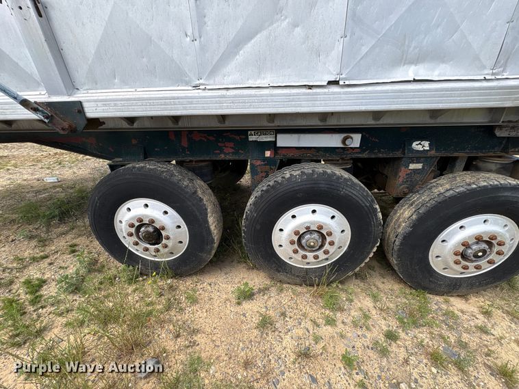 image for item EF1172 1996 Heil end dump trailer
