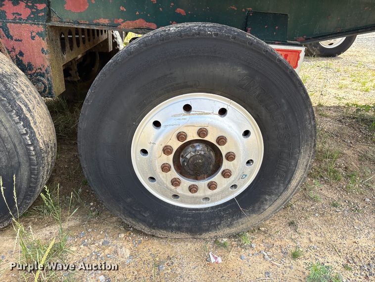 image for item EF1172 1996 Heil end dump trailer