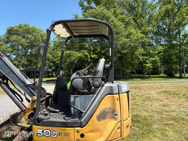 image for item EF1173 2008 John Deere 50D mini excavator