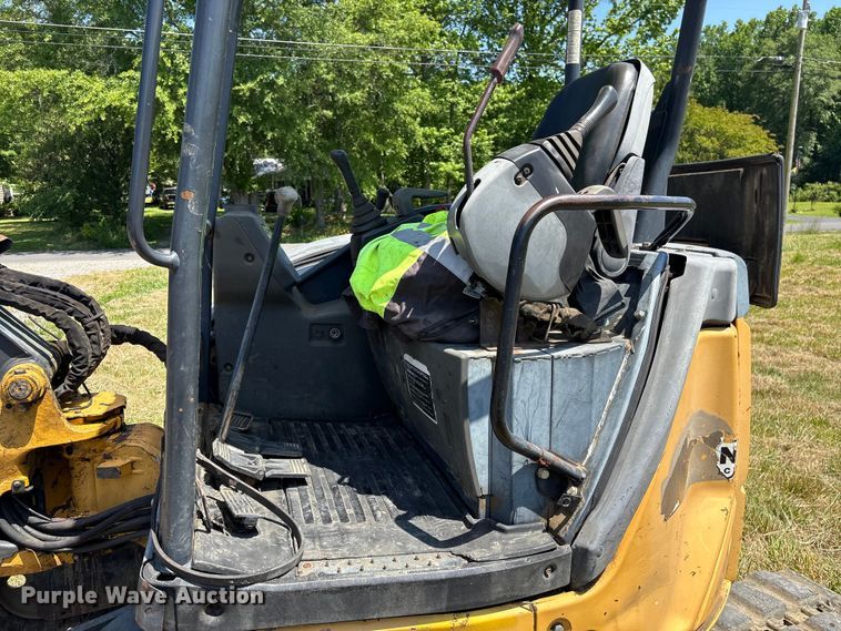 image for item EF1173 2008 John Deere 50D mini excavator