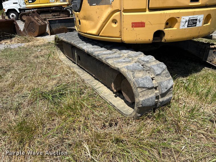 image for item EF1173 2008 John Deere 50D mini excavator