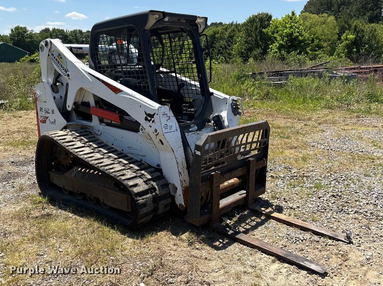 image for item EF1174 2018 Bobcat T650 tracked skid steer loader