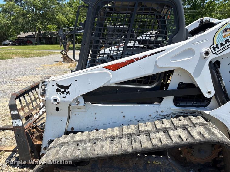 image for item EF1174 2018 Bobcat T650 tracked skid steer loader