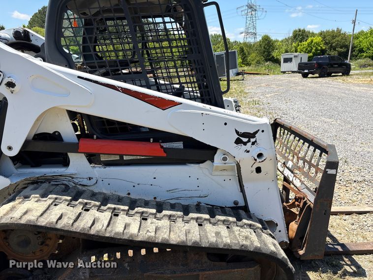 image for item EF1174 2018 Bobcat T650 tracked skid steer loader