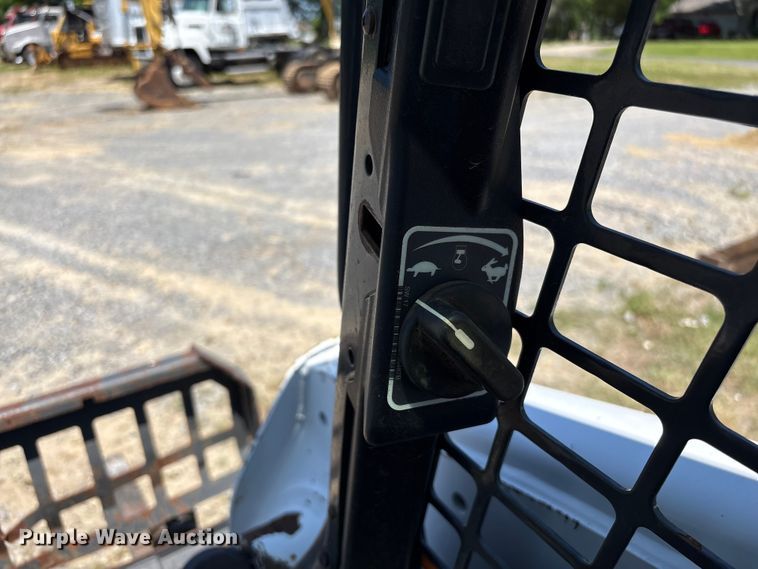 image for item EF1174 2018 Bobcat T650 tracked skid steer loader