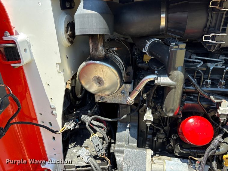 image for item EF1174 2018 Bobcat T650 tracked skid steer loader