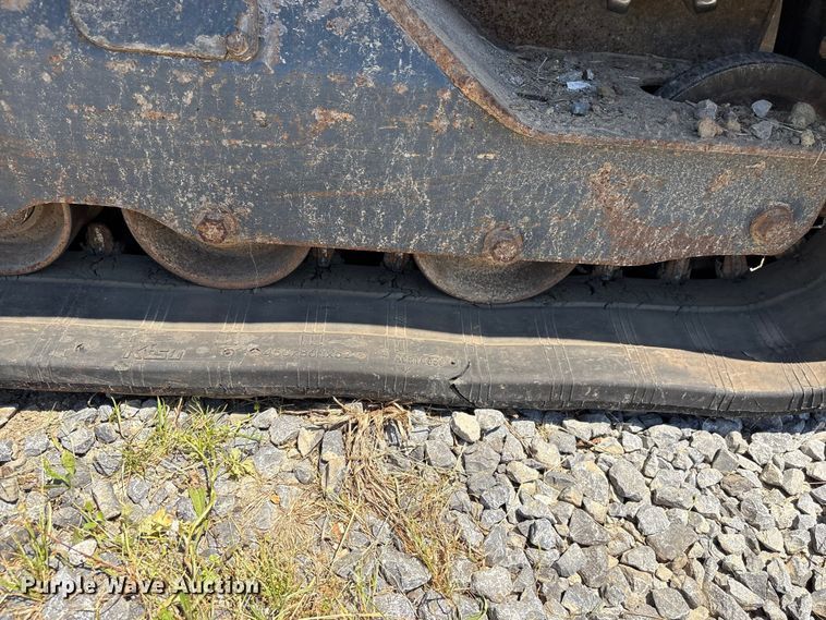 image for item EF1174 2018 Bobcat T650 tracked skid steer loader