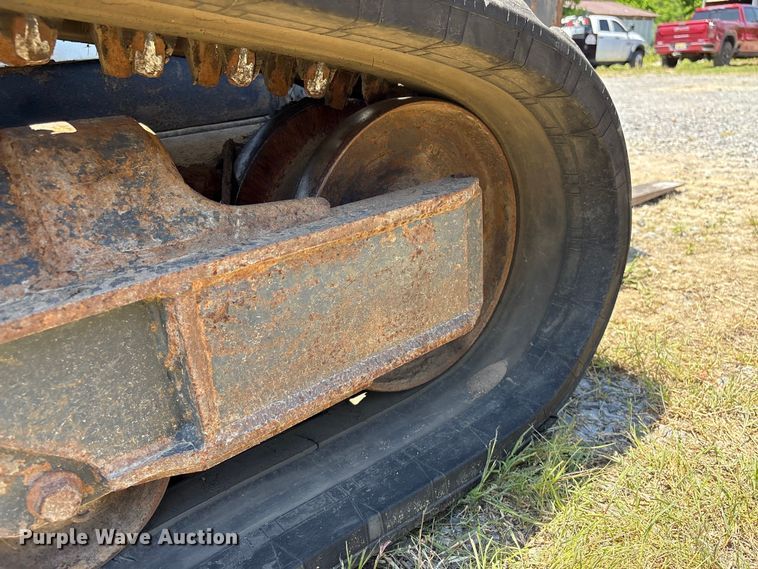 image for item EF1174 2018 Bobcat T650 tracked skid steer loader
