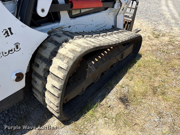 image for item EF1174 2018 Bobcat T650 tracked skid steer loader
