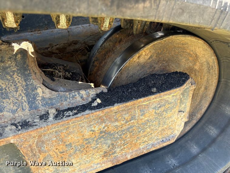 image for item EF1175 2019 Bobcat T650 tracked skid steer loader