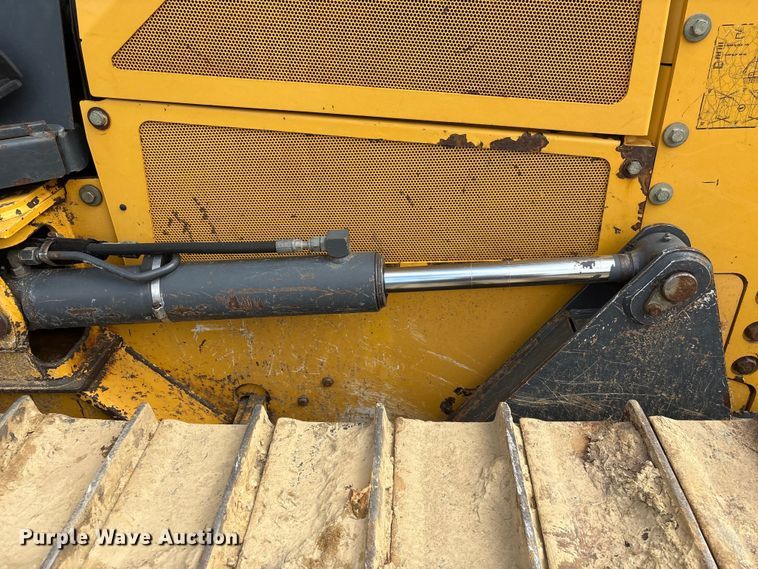 image for item EF1176 2012 John Deere 650K LGP dozer