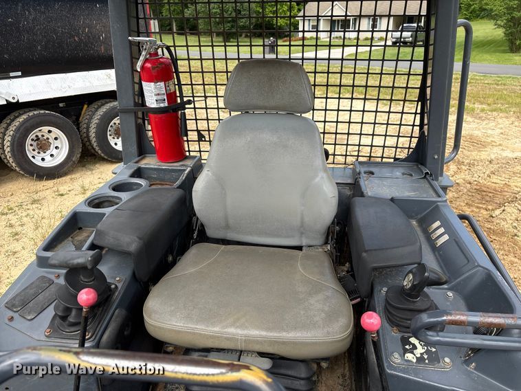 image for item EF1176 2012 John Deere 650K LGP dozer