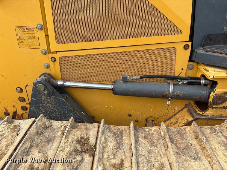 image for item EF1176 2012 John Deere 650K LGP dozer