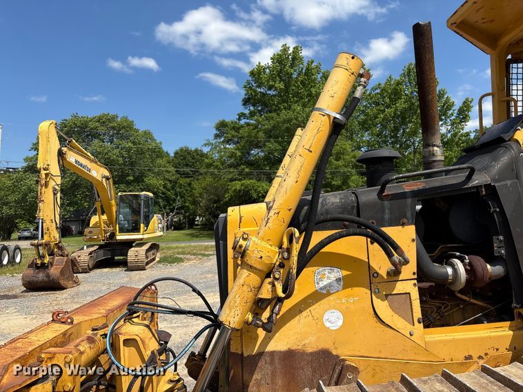 image for item EF1177 John Deere 750C dozer