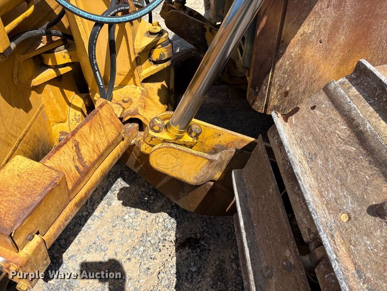 image for item EF1177 John Deere 750C dozer