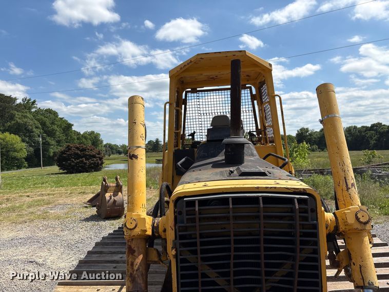 image for item EF1177 John Deere 750C dozer