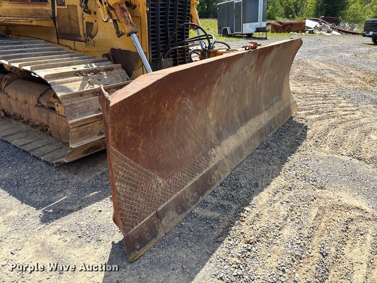 image for item EF1177 John Deere 750C dozer