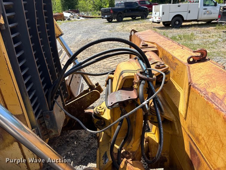 image for item EF1177 John Deere 750C dozer