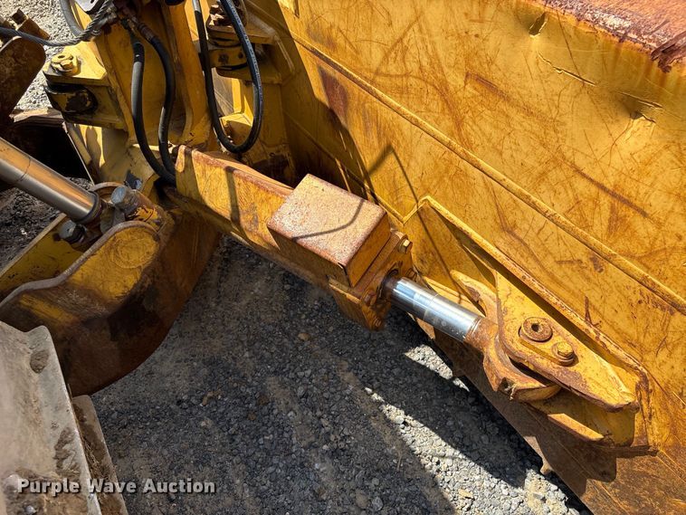 image for item EF1177 John Deere 750C dozer