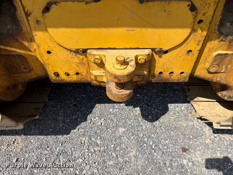 image for item EF1177 John Deere 750C dozer