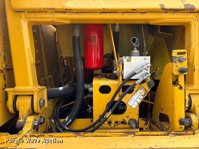 image for item EF1177 John Deere 750C dozer
