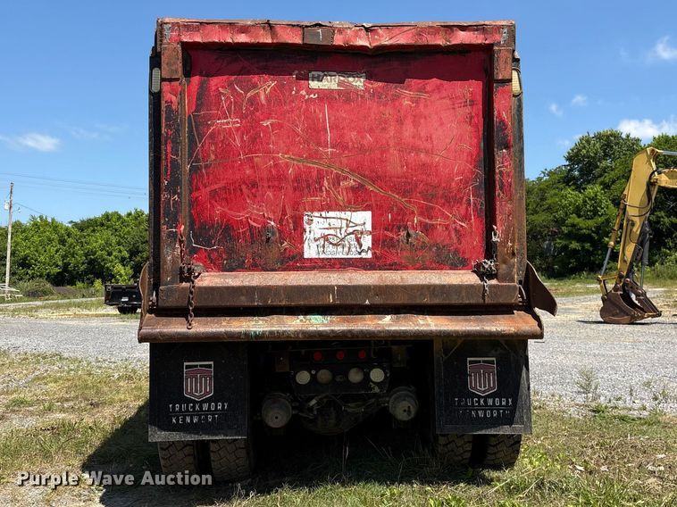 image for item EF1178 2007 Kenworth T800 dump truck