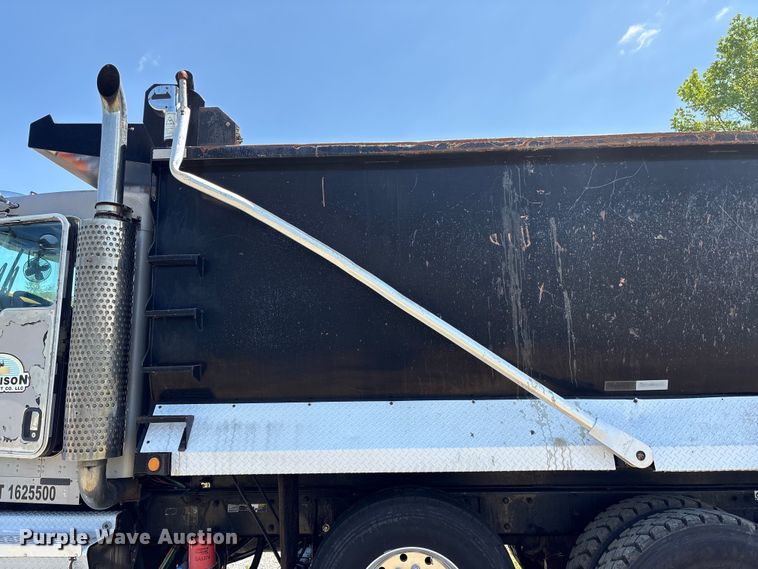 image for item EF1178 2007 Kenworth T800 dump truck