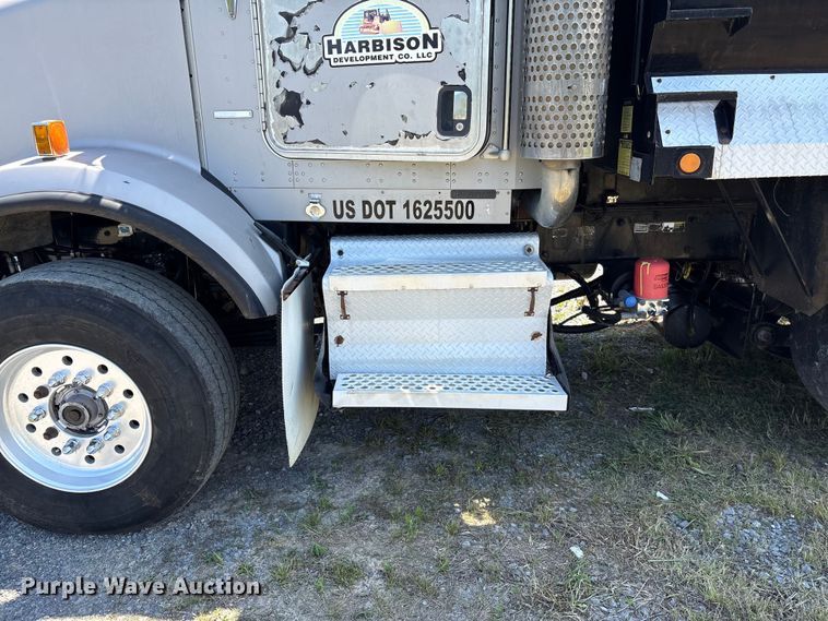image for item EF1178 2007 Kenworth T800 dump truck