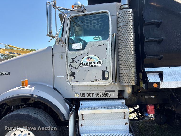 image for item EF1178 2007 Kenworth T800 dump truck