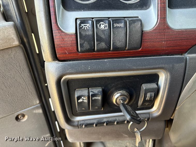 image for item EF1178 2007 Kenworth T800 dump truck
