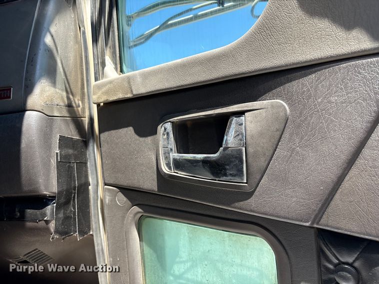 image for item EF1178 2007 Kenworth T800 dump truck