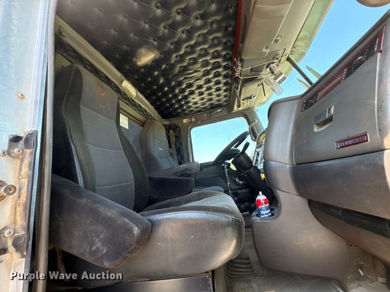 image for item EF1178 2007 Kenworth T800 dump truck