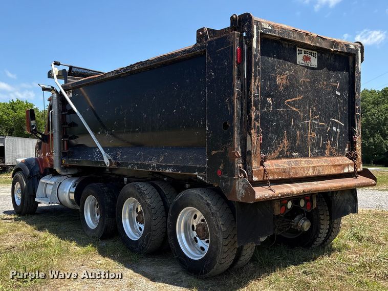 image for item EF1179 2017 Peterbilt 567 dump truck