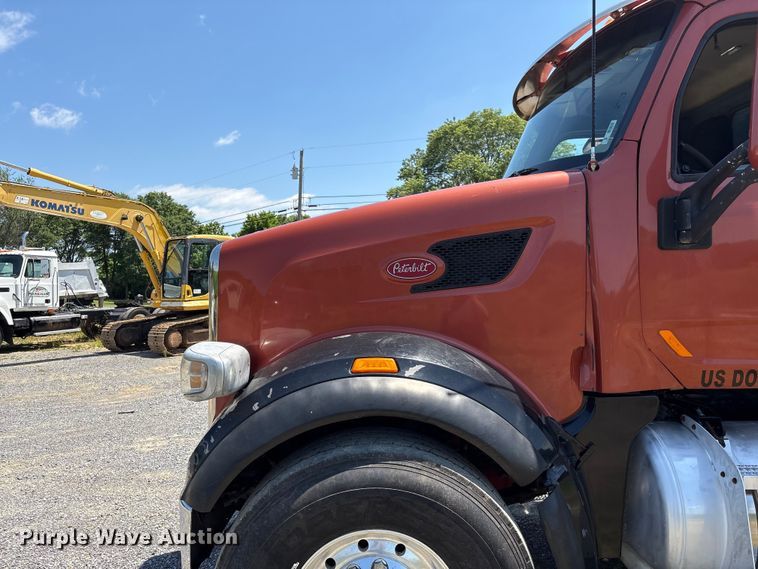 image for item EF1179 2017 Peterbilt 567 dump truck