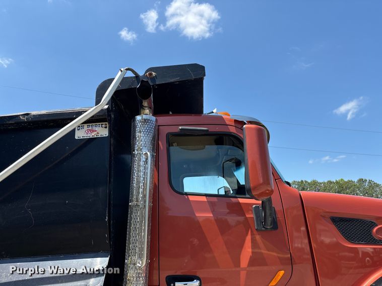 image for item EF1179 2017 Peterbilt 567 dump truck