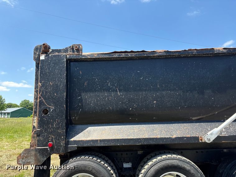 image for item EF1179 2017 Peterbilt 567 dump truck