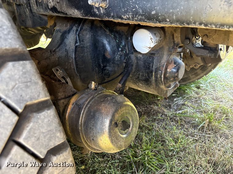 image for item EF1179 2017 Peterbilt 567 dump truck