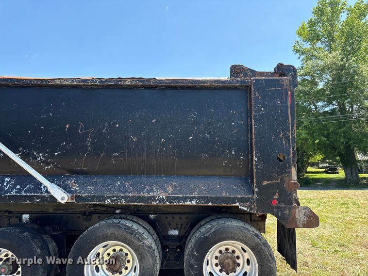 image for item EF1179 2017 Peterbilt 567 dump truck