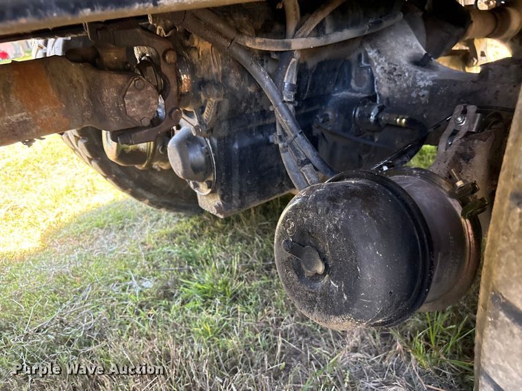 image for item EF1179 2017 Peterbilt 567 dump truck