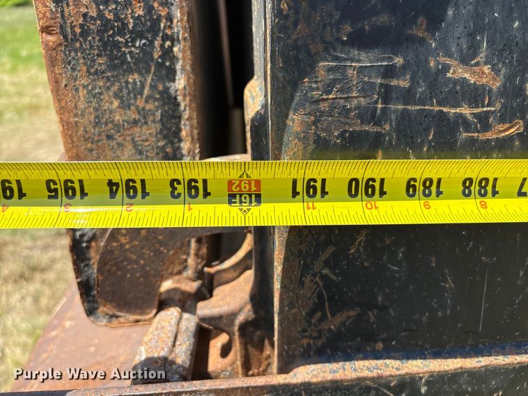 image for item EF1179 2017 Peterbilt 567 dump truck