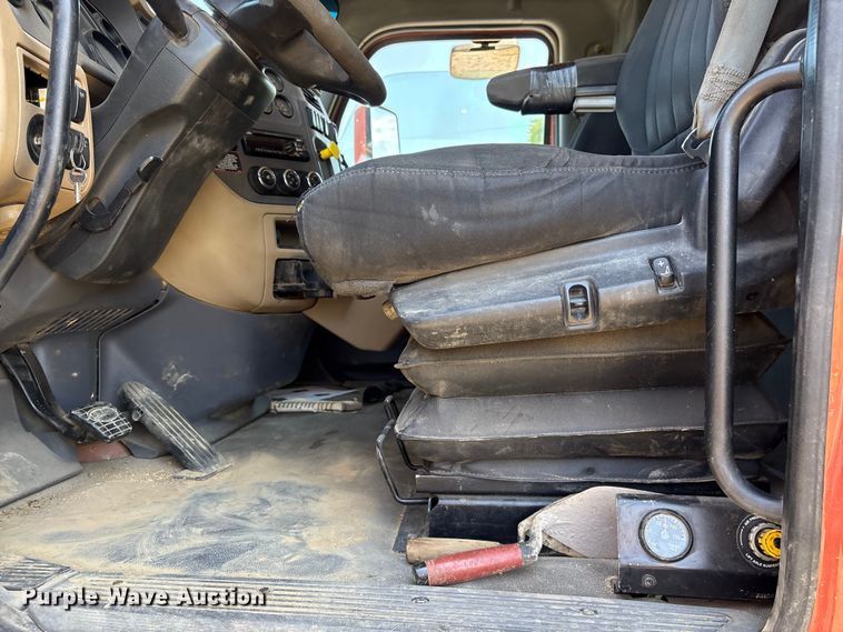 image for item EF1179 2017 Peterbilt 567 dump truck