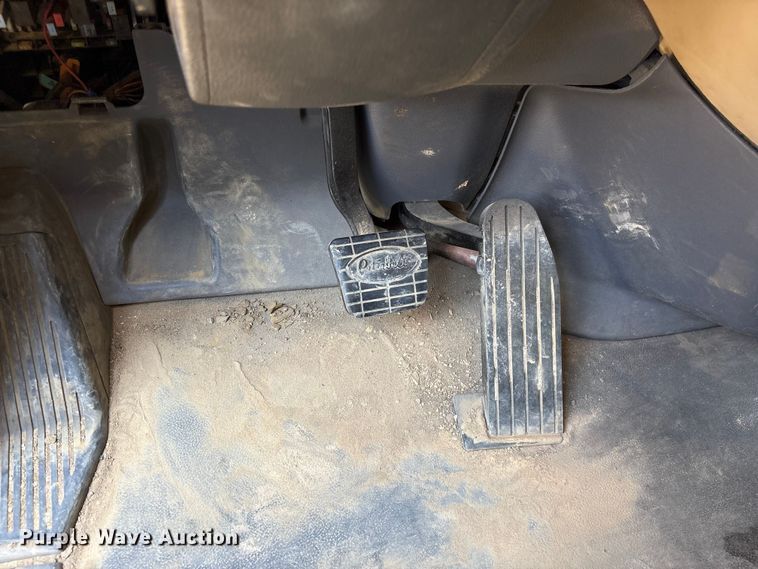 image for item EF1179 2017 Peterbilt 567 dump truck