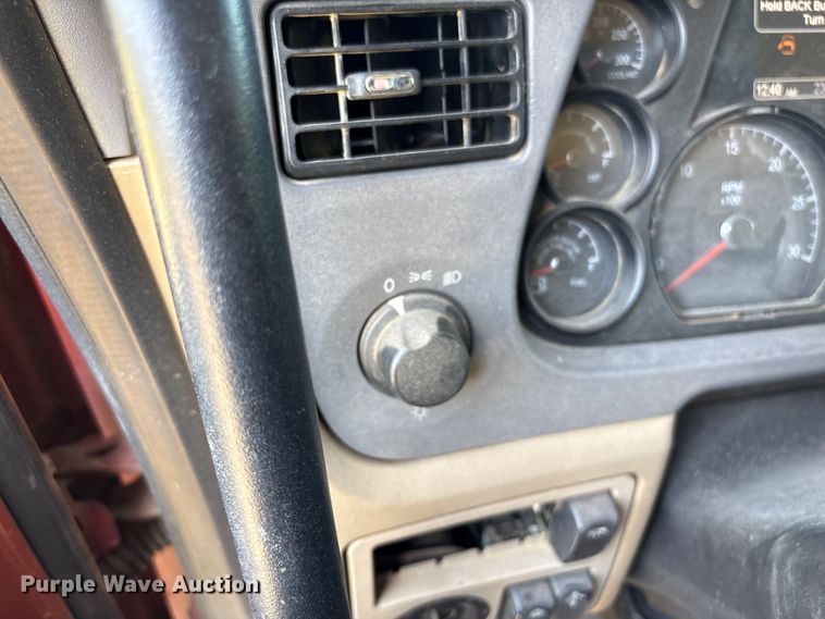 image for item EF1179 2017 Peterbilt 567 dump truck